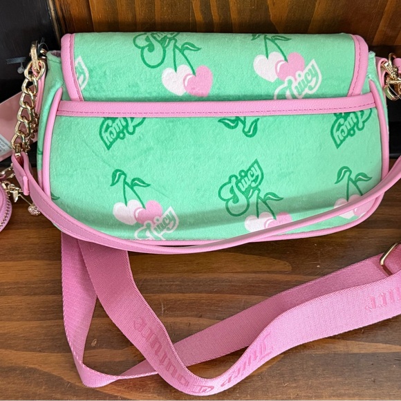 🍒Juicy Couture Exclusive🍒 RETRO JUICY CHERRY SHOULDER BAG - Picture 3 of 7